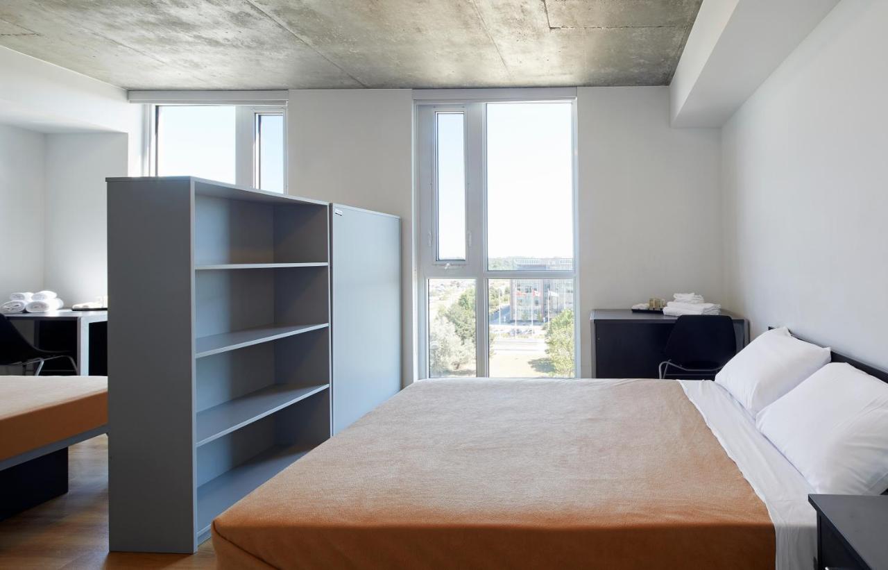 Centennial Place Student Residence Scarborough Торонто Экстерьер фото