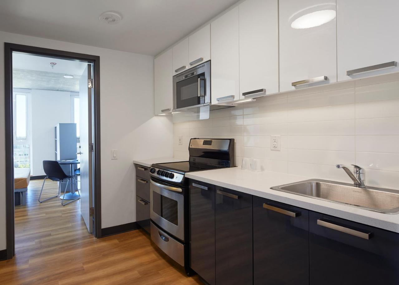 Centennial Place Student Residence Scarborough Торонто Экстерьер фото